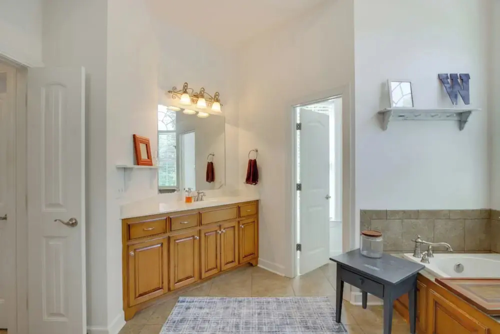 3 Mi to Pickwick Lake: Spacious Family Getaway