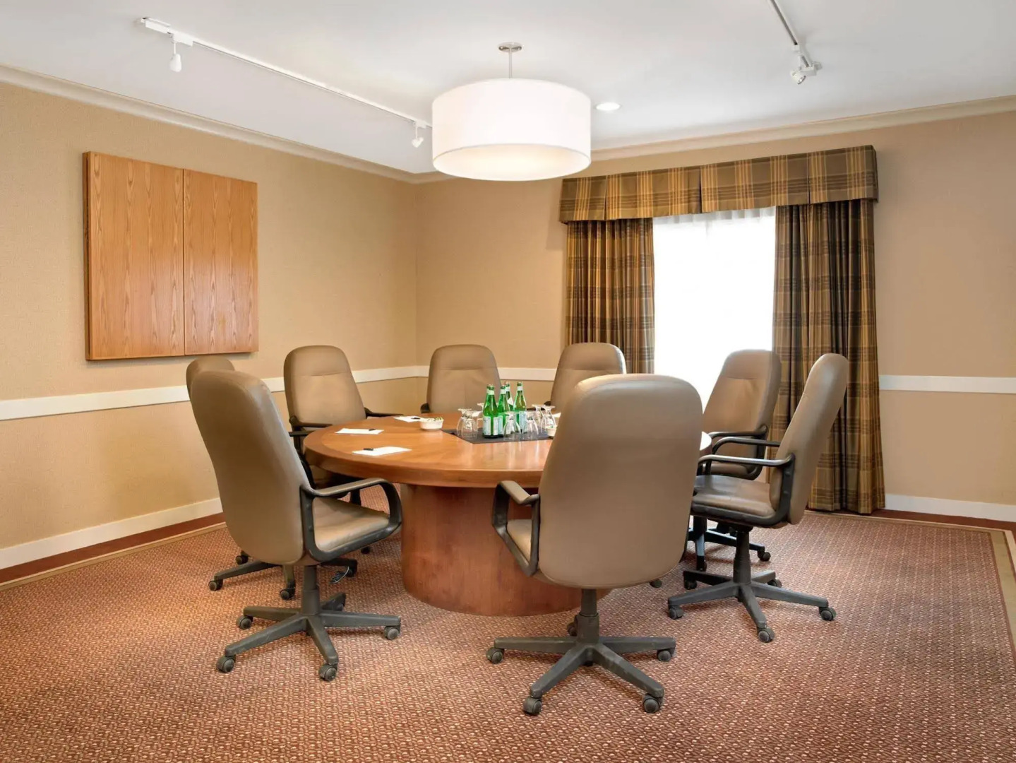 Coast Canmore Hotel & Conference Centre