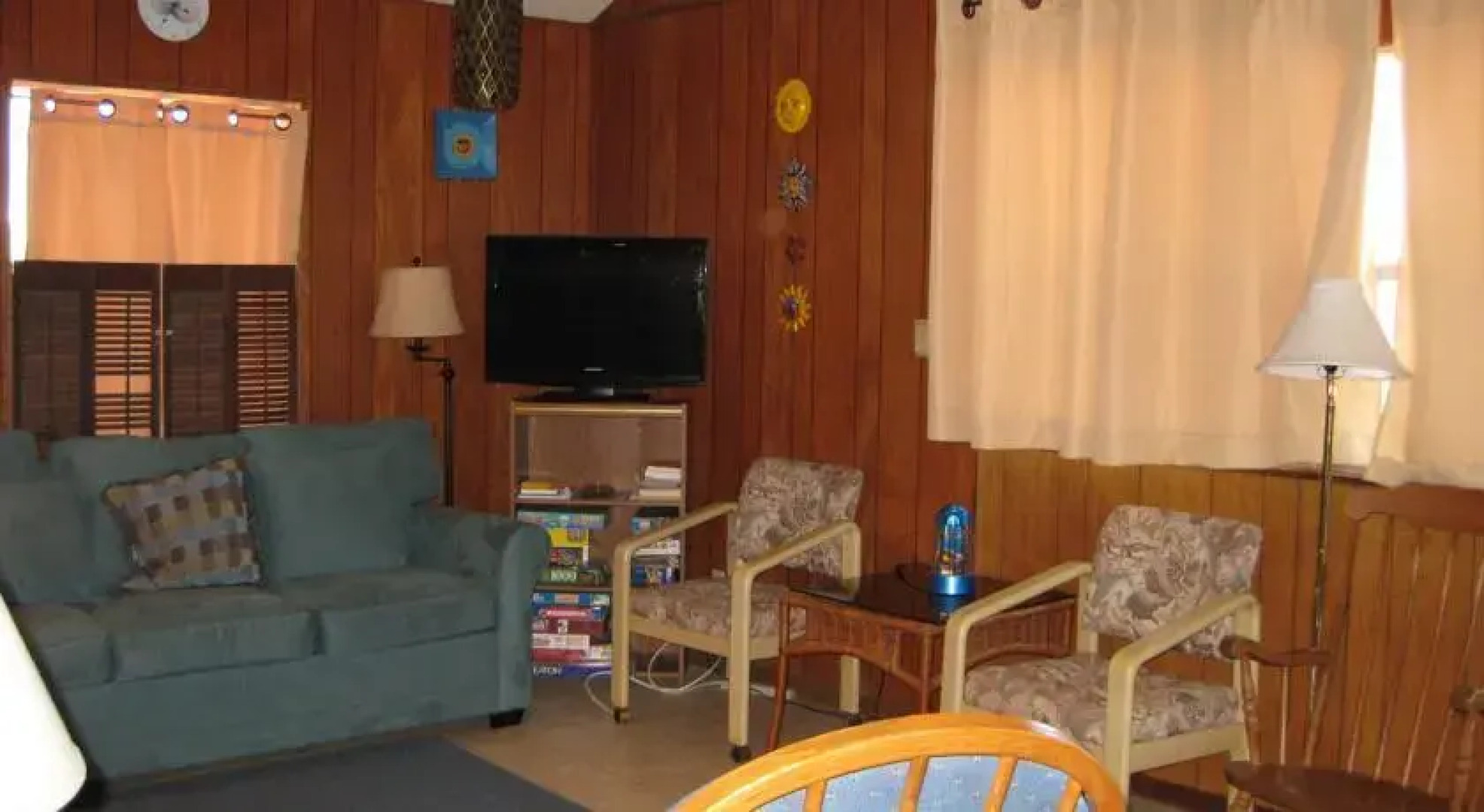 El Sol - by Island Services