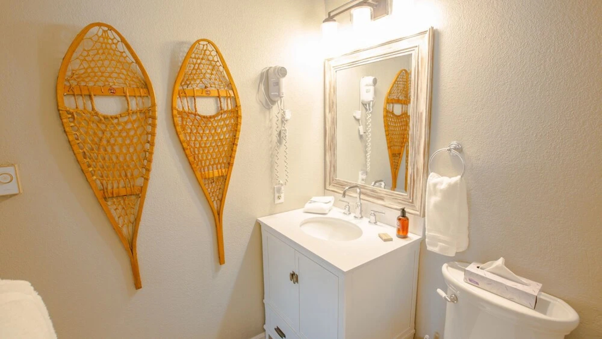 Beaver Ge 9-13 2 Bedroom Condo by Redawning