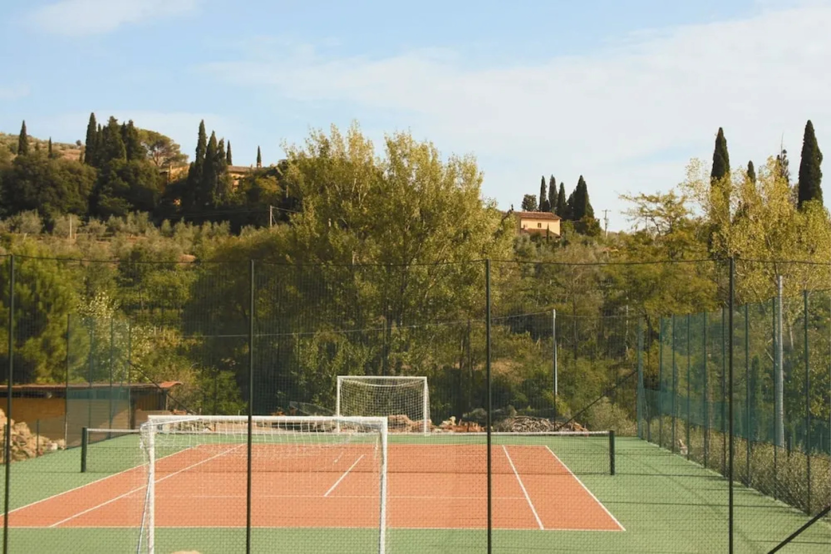 Private Villa with AC, private pool, WIFI, TV, terrace, pets allowed, parking, close to Arezzo