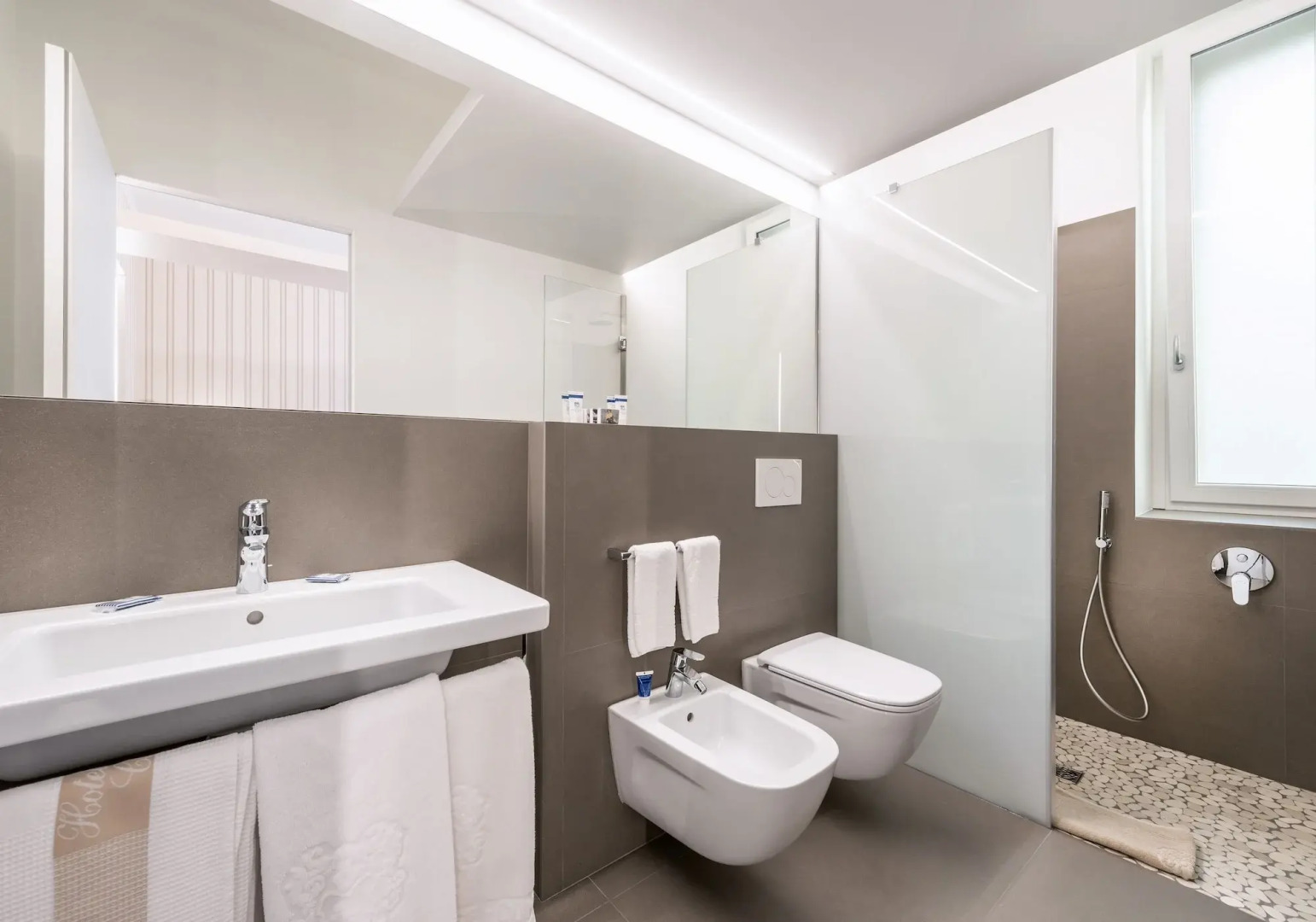 Отель Metropole Suisse