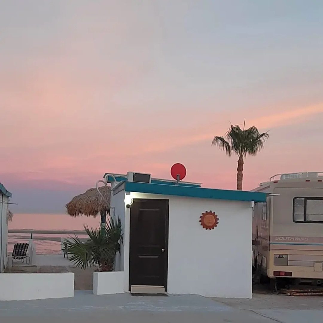 #7 Beach Front Private Room