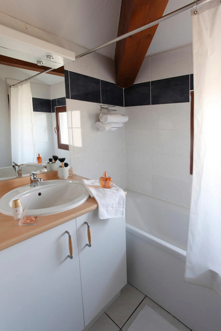 Adonis Carcassonne Résidence la Barbacane