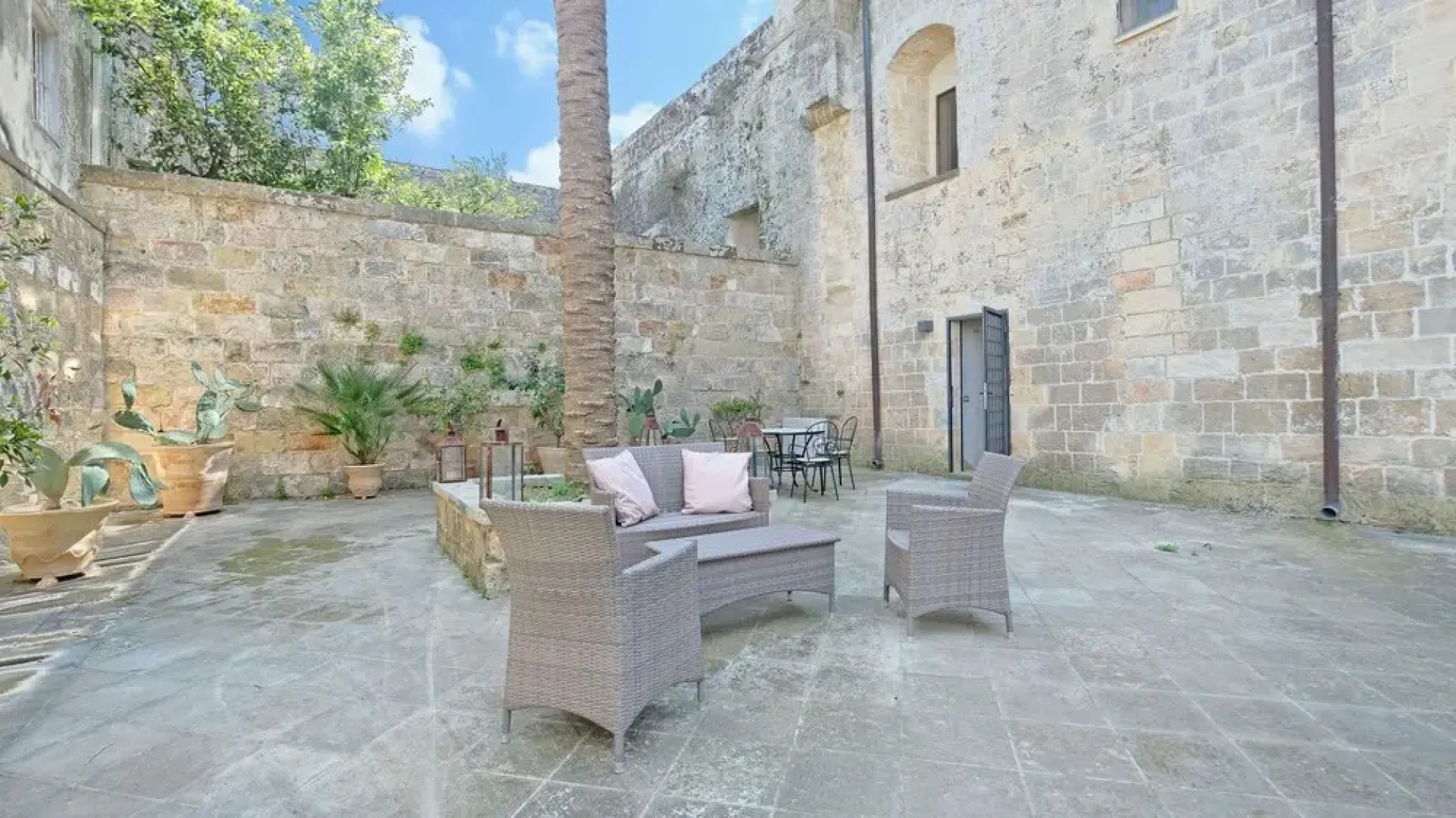 Castello Risolo Specchia