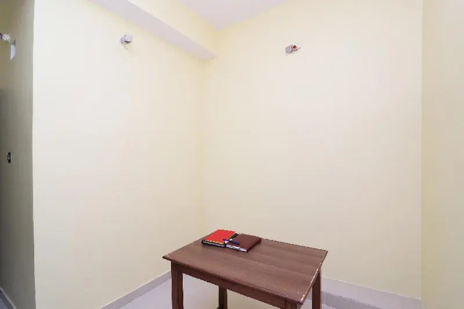 SPOT ON 41904 Hotel R.r Palace