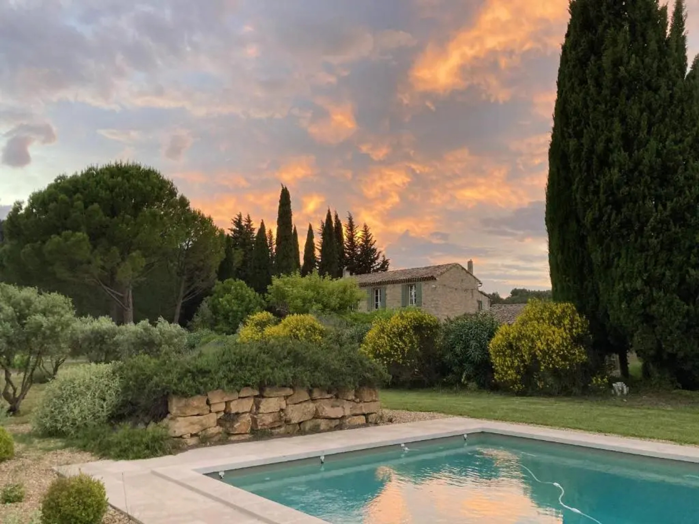 Villa de 4 chambres avec piscine privee jardin clos et wifi a Beaumes de Venise