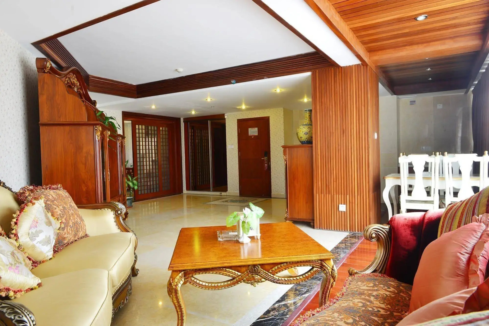 Xinglong Old Banyan Hotel - Wanning