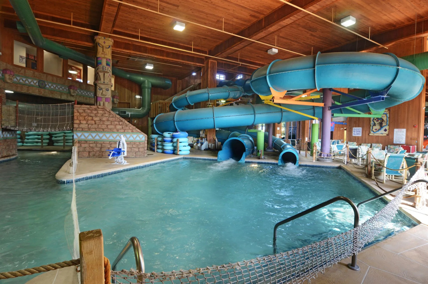 Polynesian Hotel & Suites Wisconsin Dells/Lake Delton