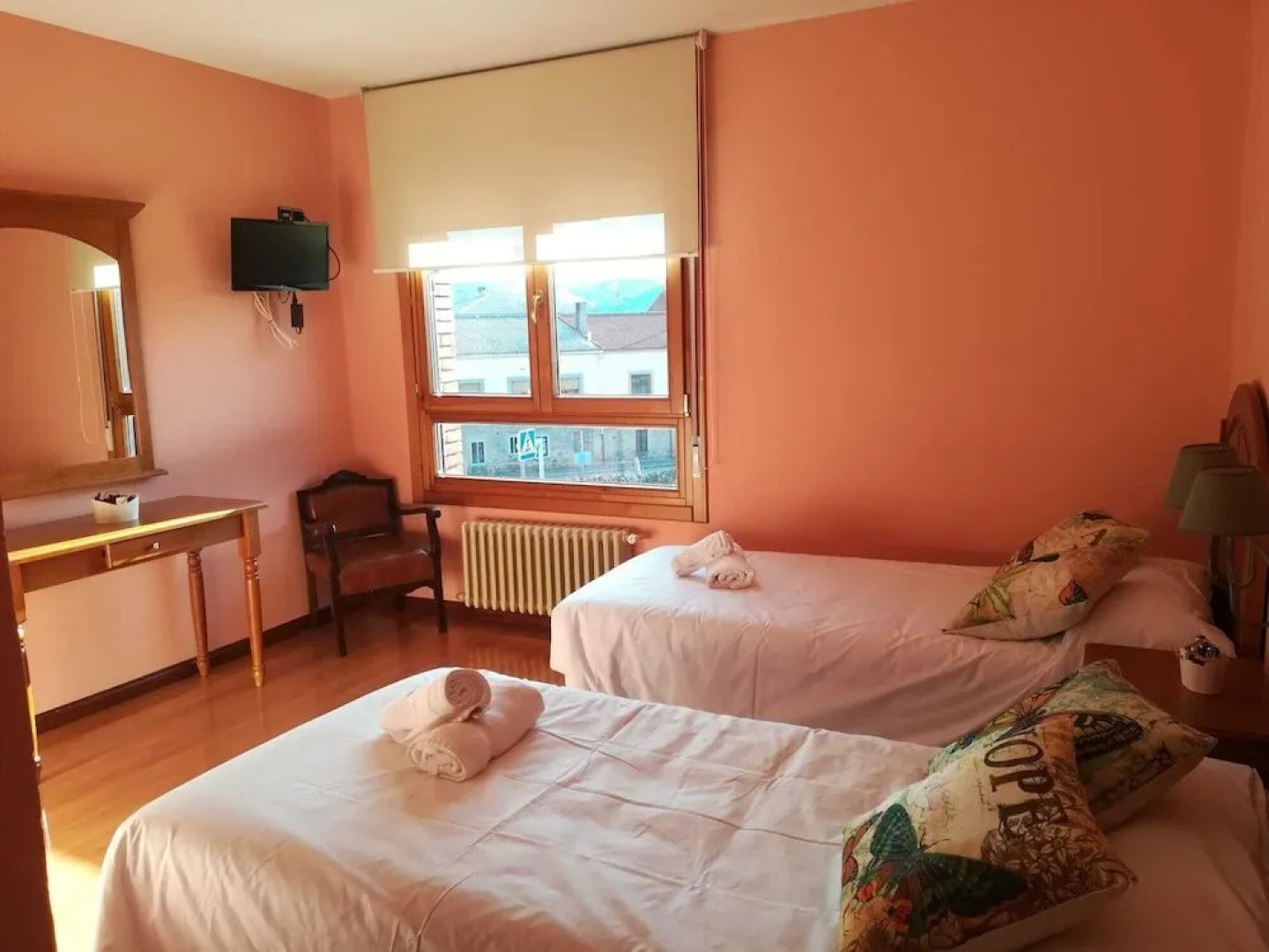 Hostal Torreblanca & Nuevo Eco Urbión