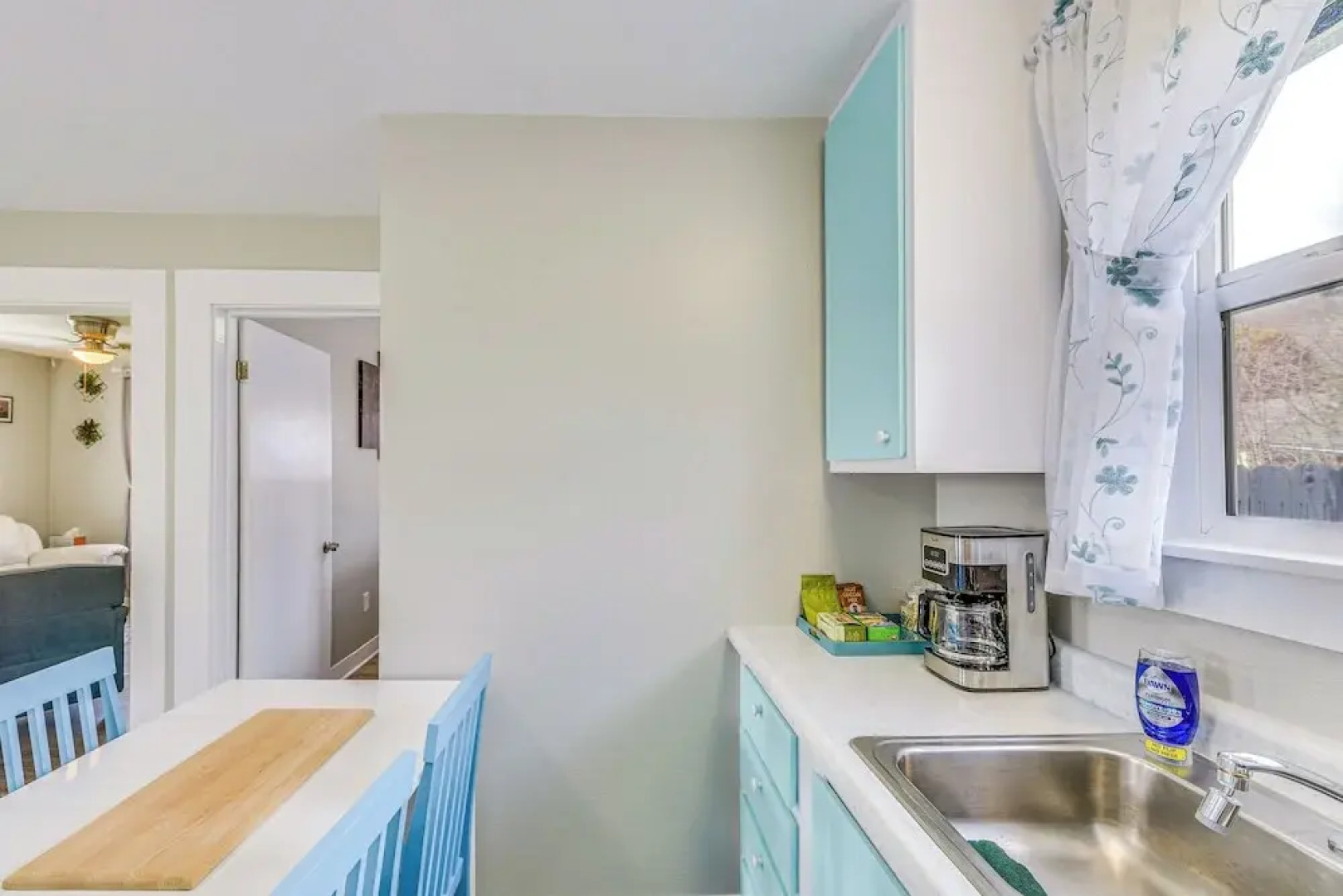 Cozy Norcal Cottage: 2 Mi to Redwoods & Beaches!