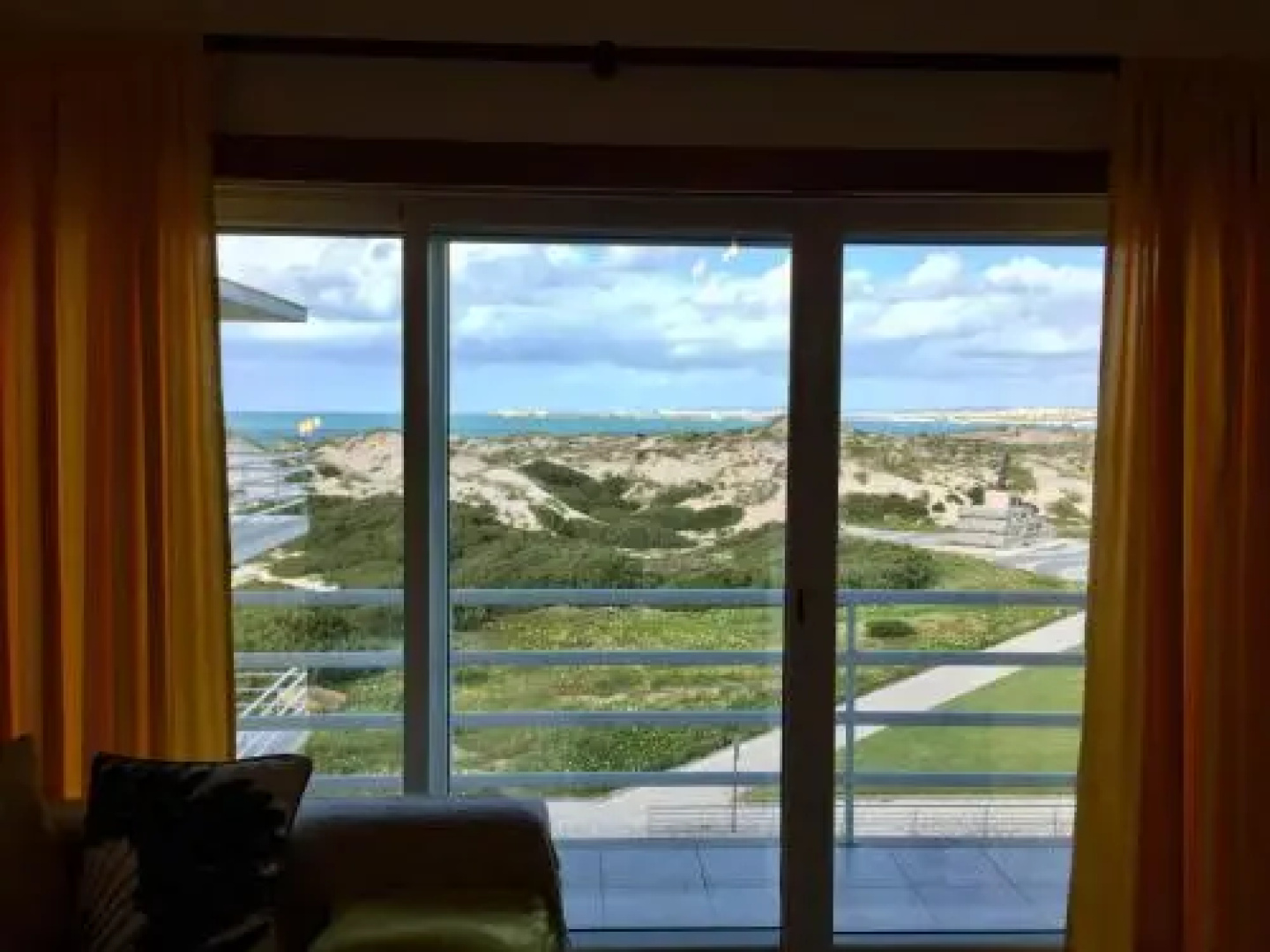 Sun & Wave Apartment