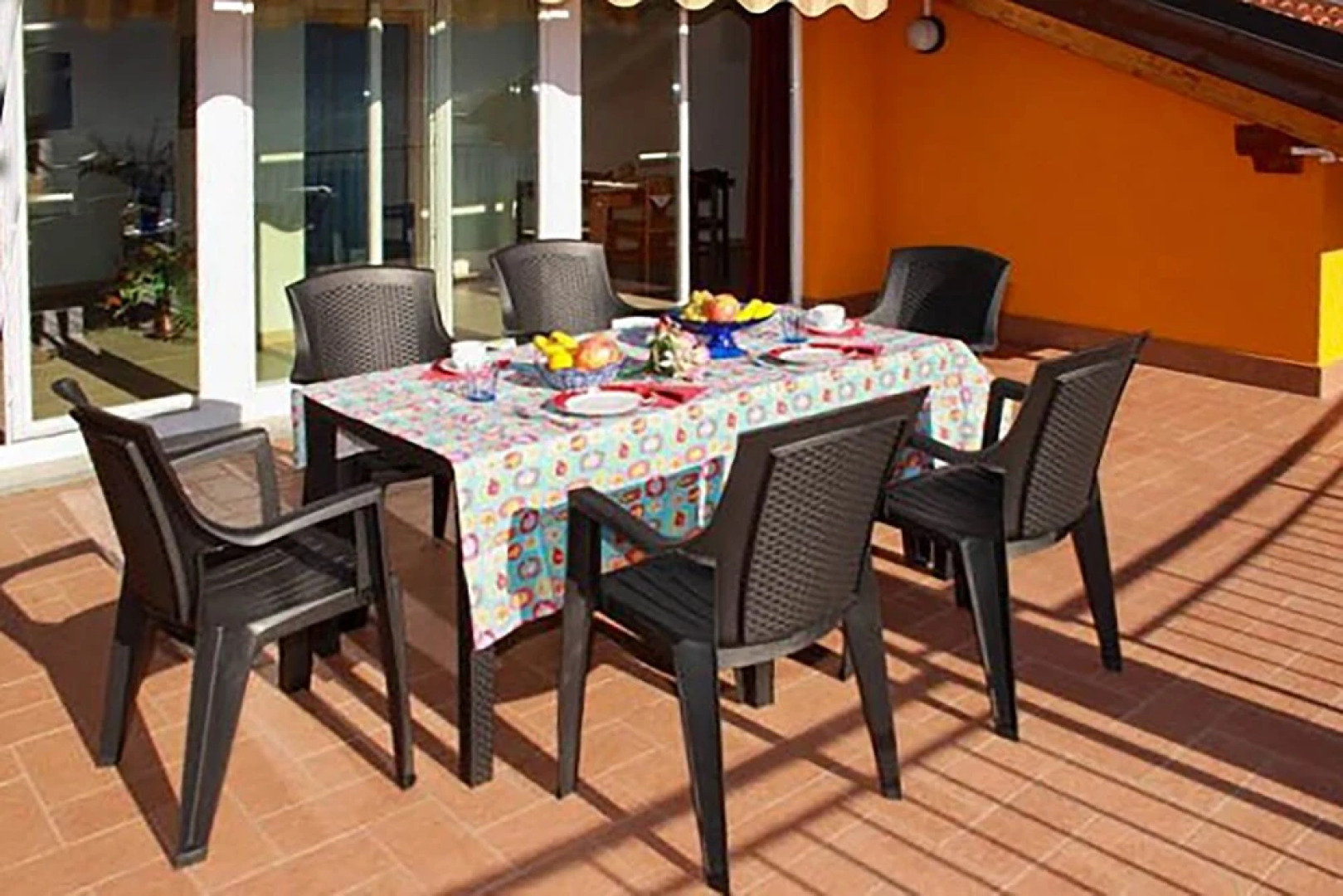 Big Apartment with View of Lake Como