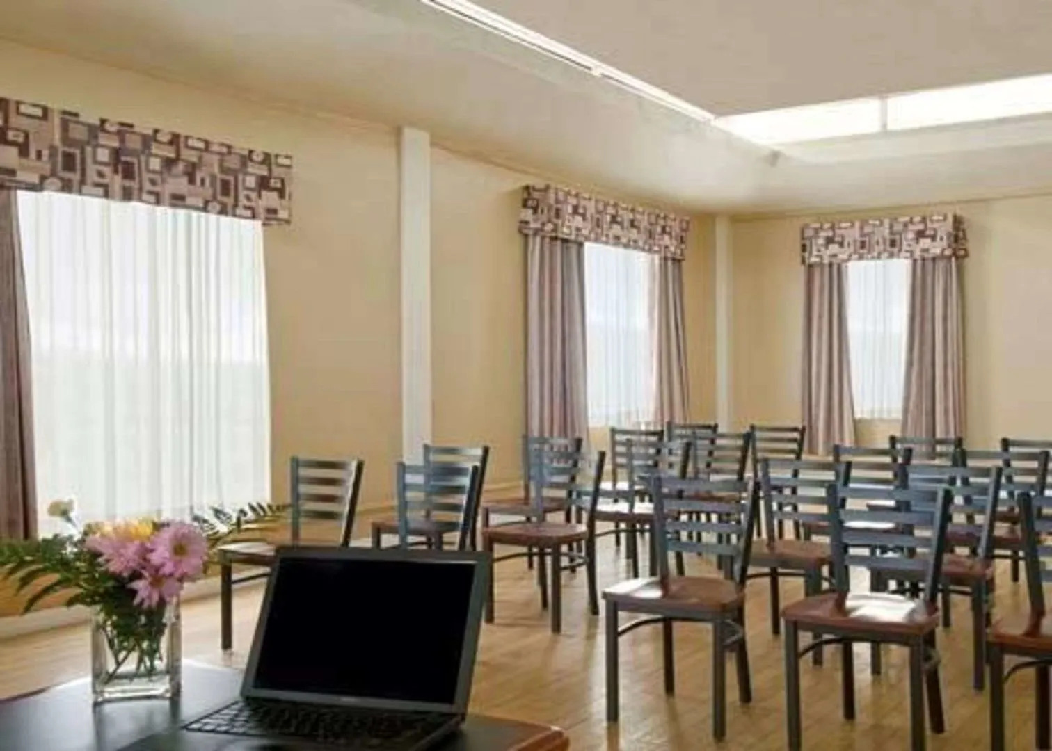 Econo Lodge City Centre