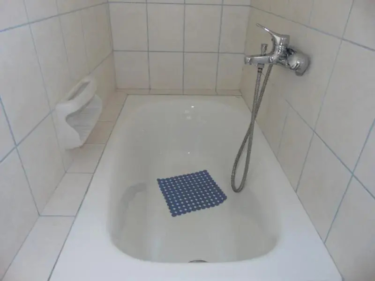 Marina Apartments & Studios