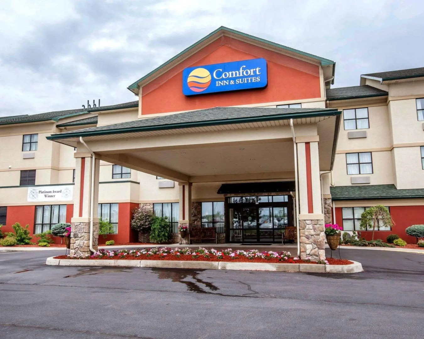 Comfort Inn & Suites adj to Akwesasne Mohawk Casino