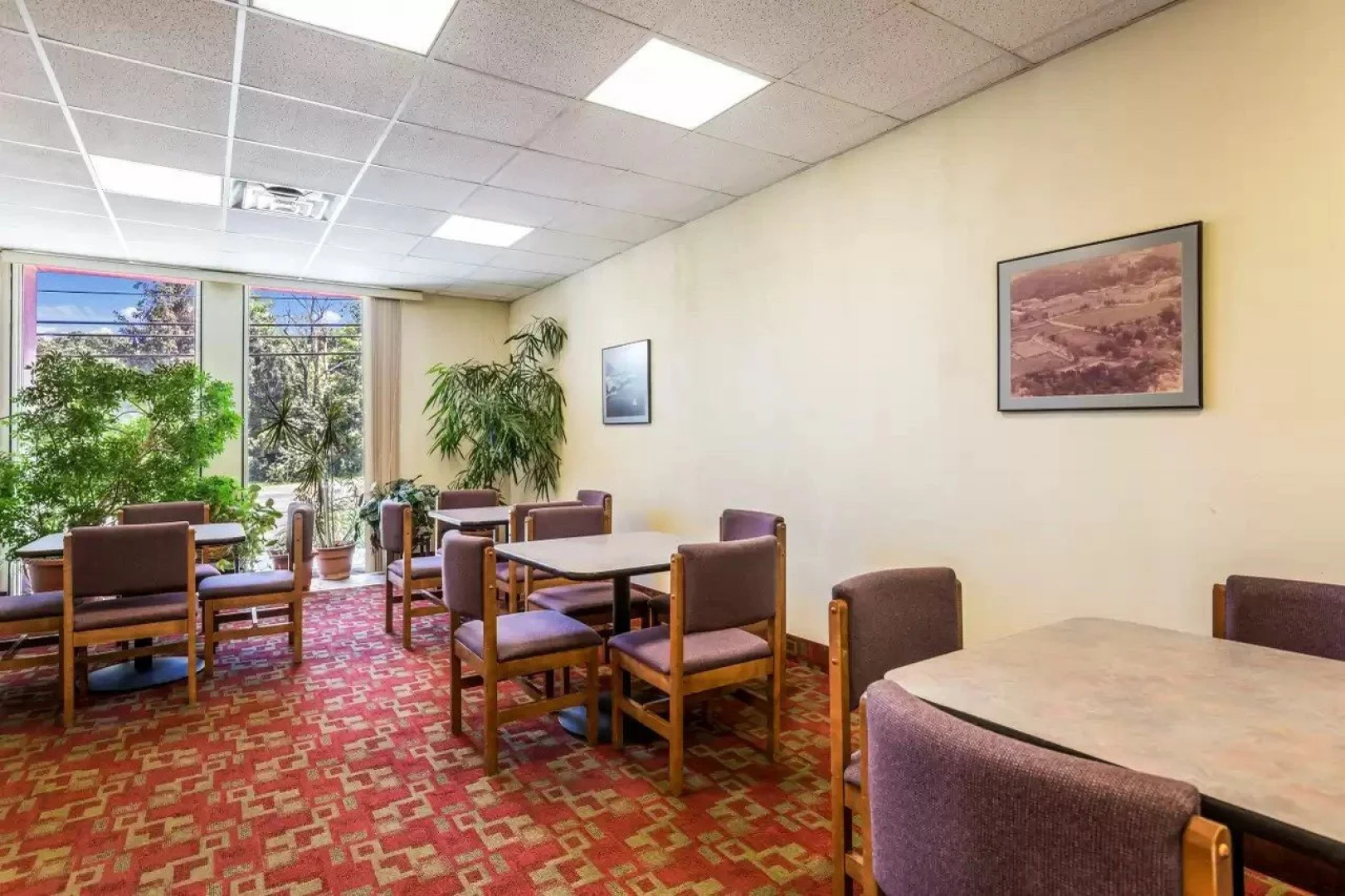 Econo Lodge Near Stewart International Airport