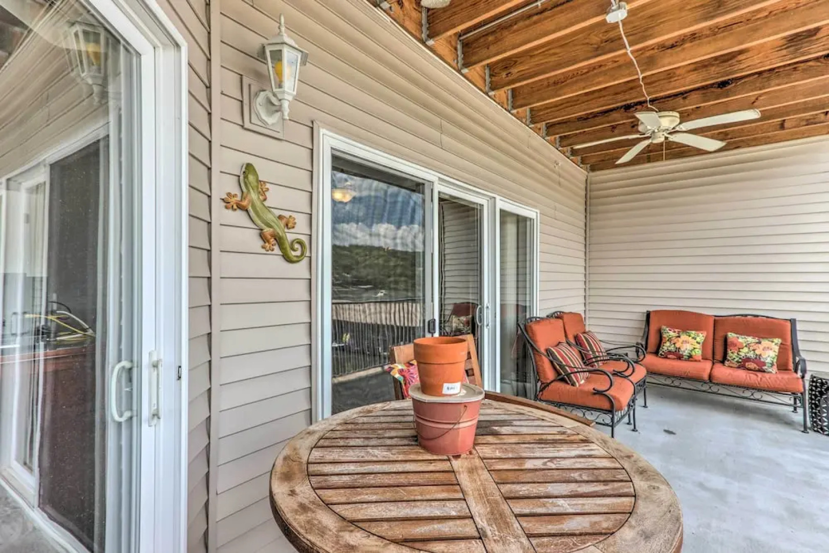 Lake View, Pool Access: Idyllic Camdenton Condo!