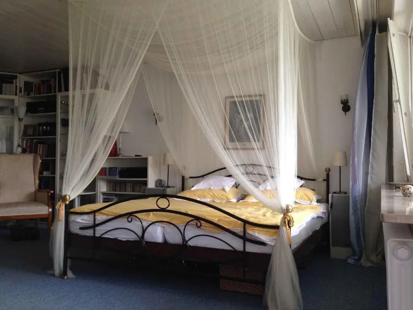 Himmelbett mit Seeblick