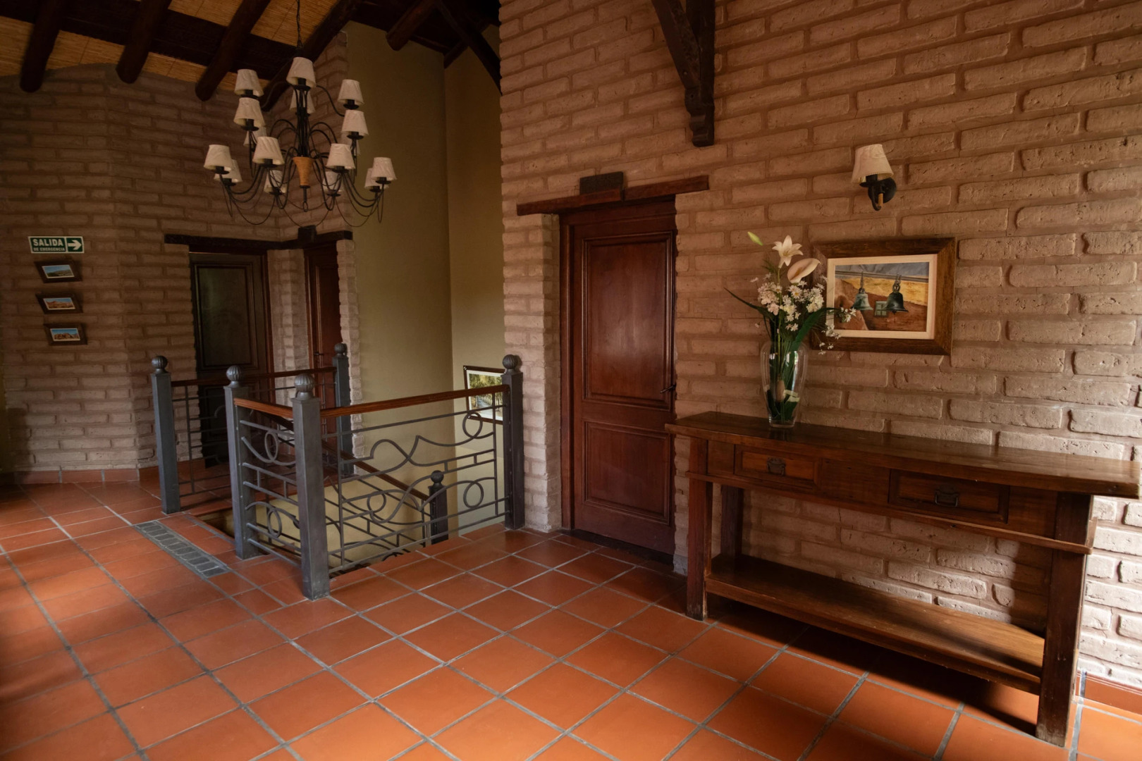 La Casa De La Bodega - Wine Boutique Hotel