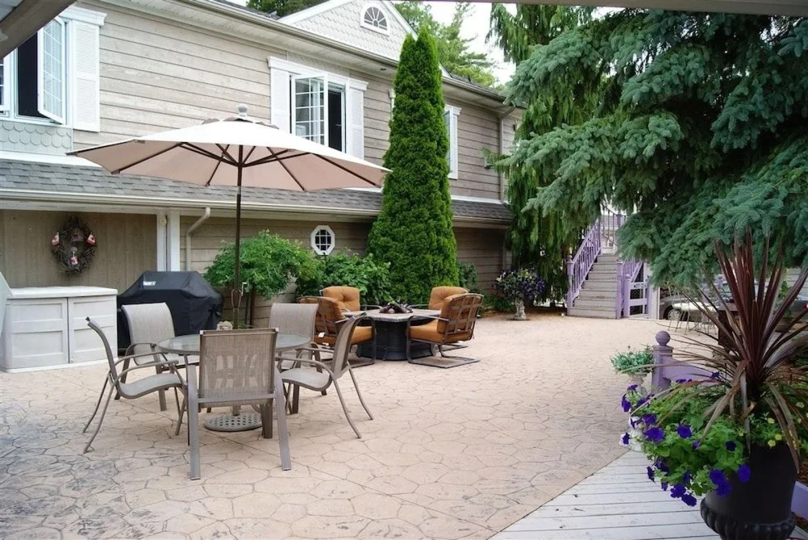 Bee 'n Bee Bed n' Breakfast