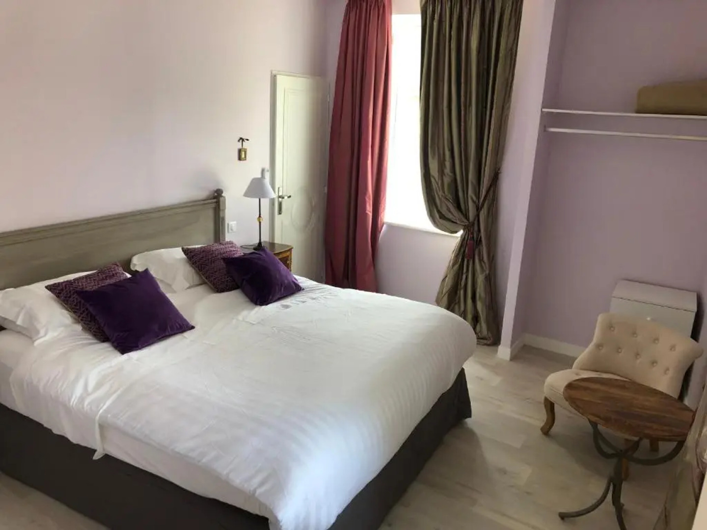 Cottage du chateau for 4 people – 90 m²- 2 bedrooms – 2 bathrooms – pool