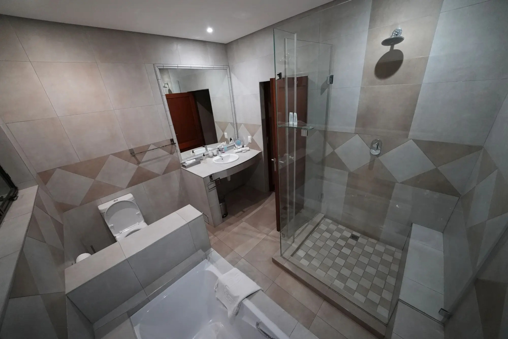 Over The Moon Guesthouse