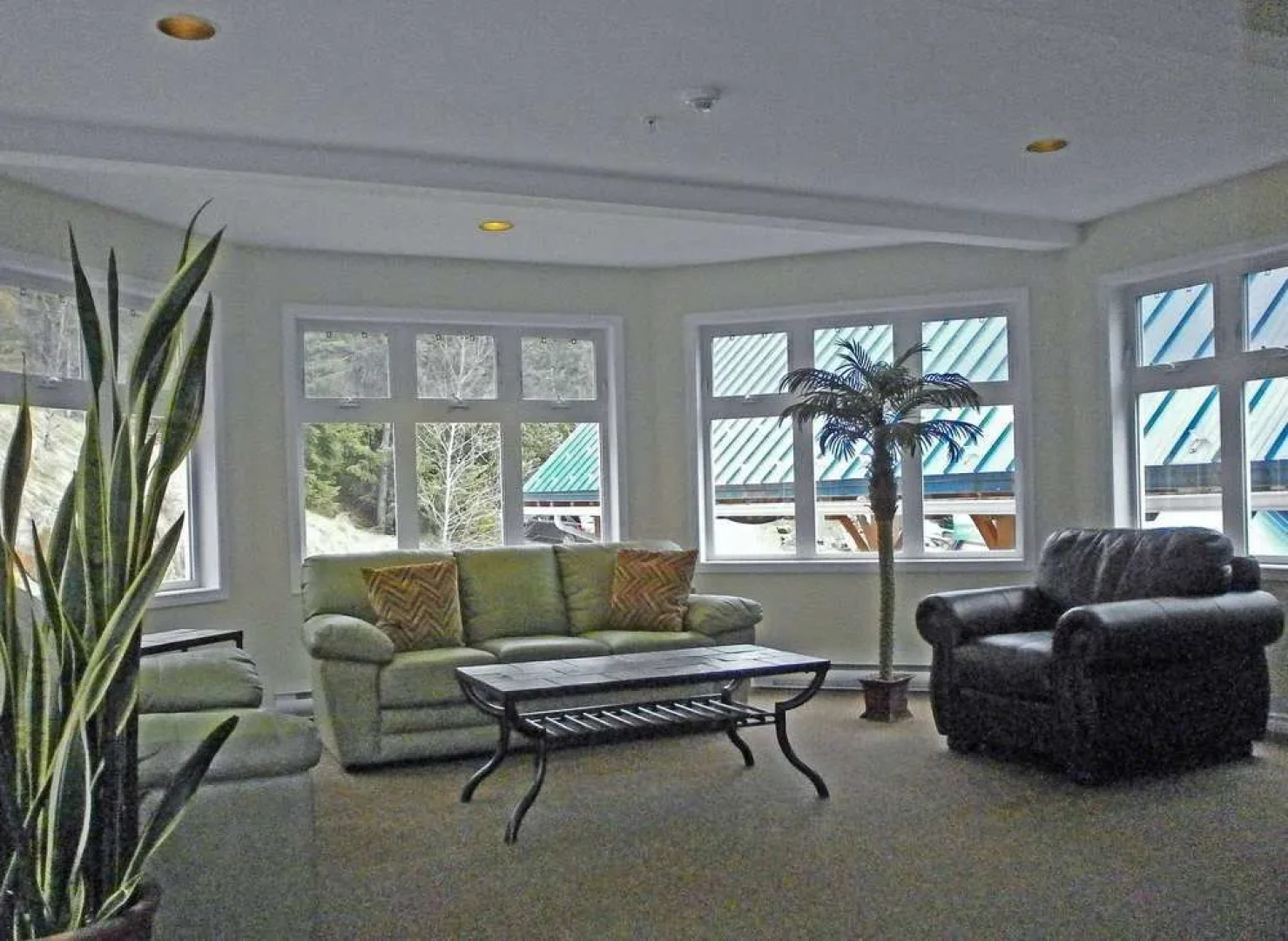 Kaslo Bay Condominium