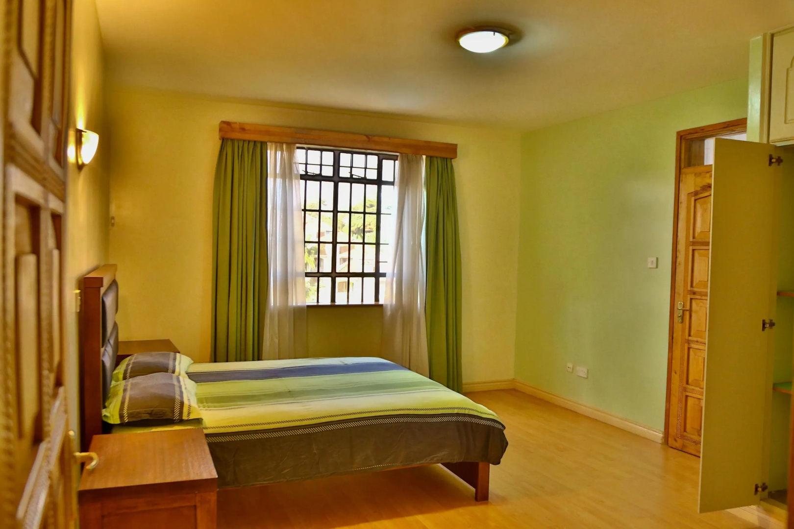 Pine Lush Residency