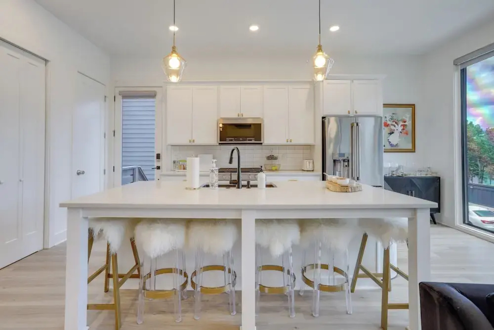 Modern & Luxe Lake Arrowhead Villa Near Marina!