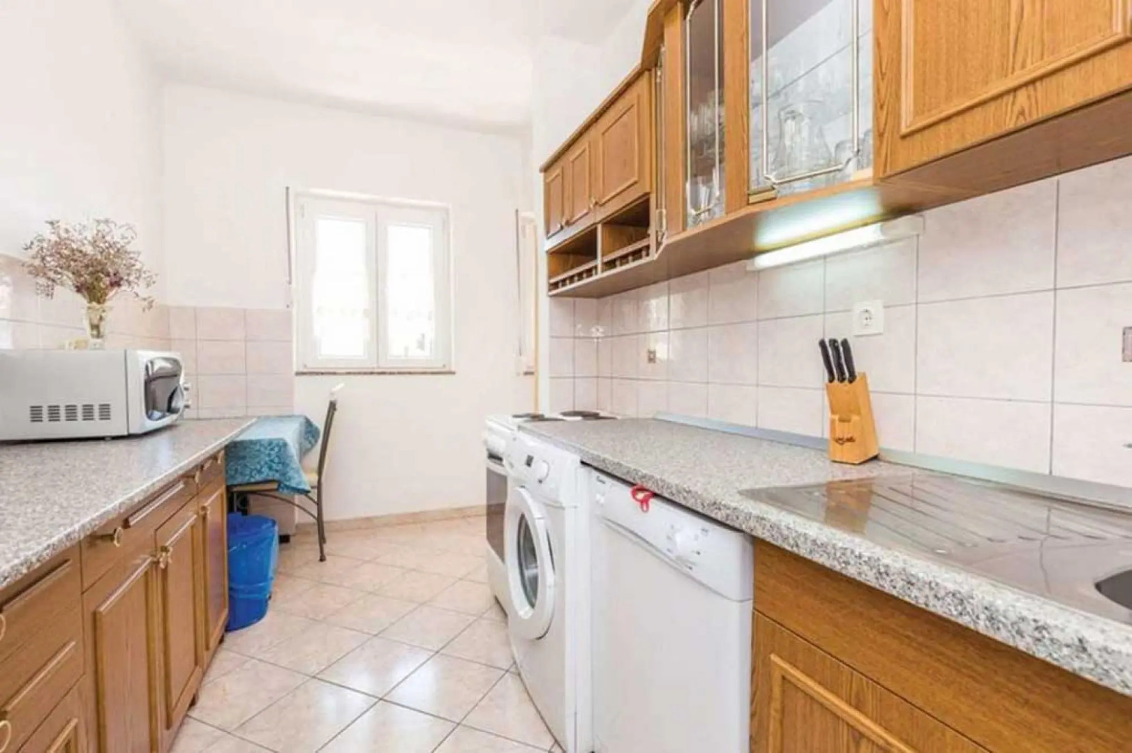 Ap T 1- 8 Pers in Rab