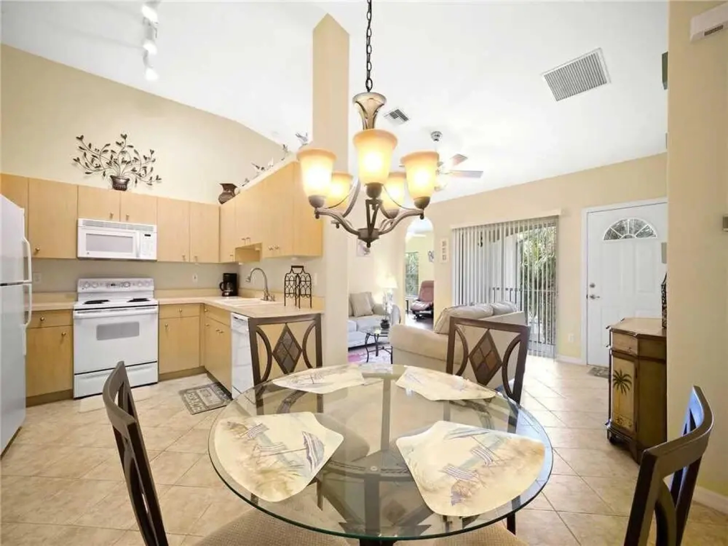 L'Pavia - Two Bedroom Condo