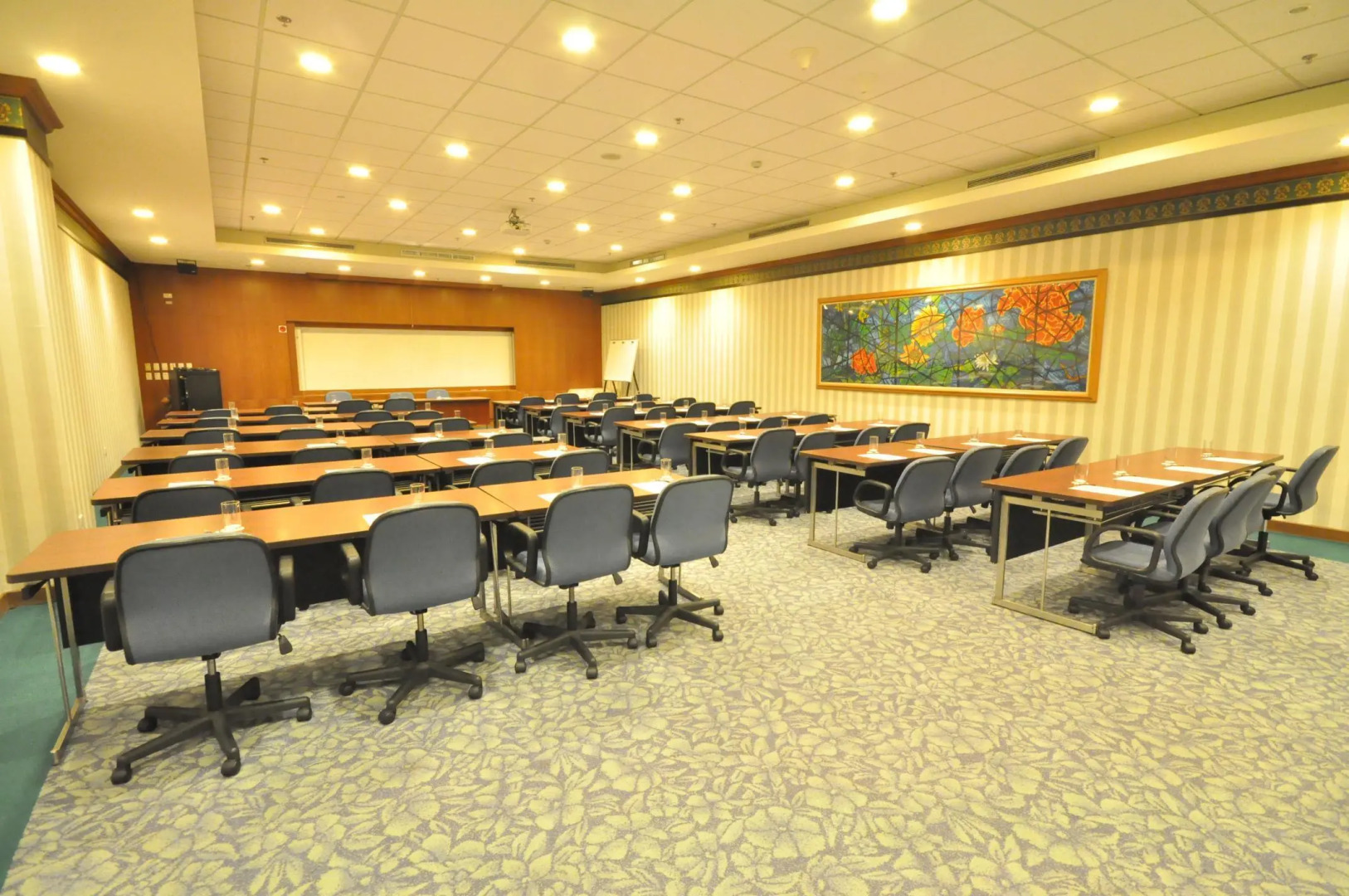 Howard Kenting Wonder House