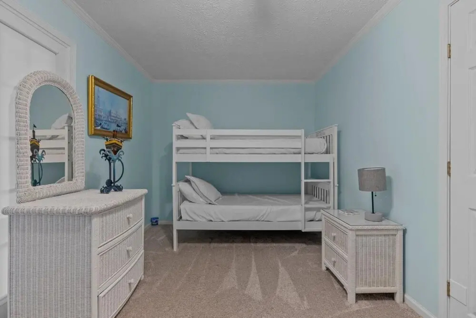 Seas The Moment 5 Bedroom Home by RedAwning