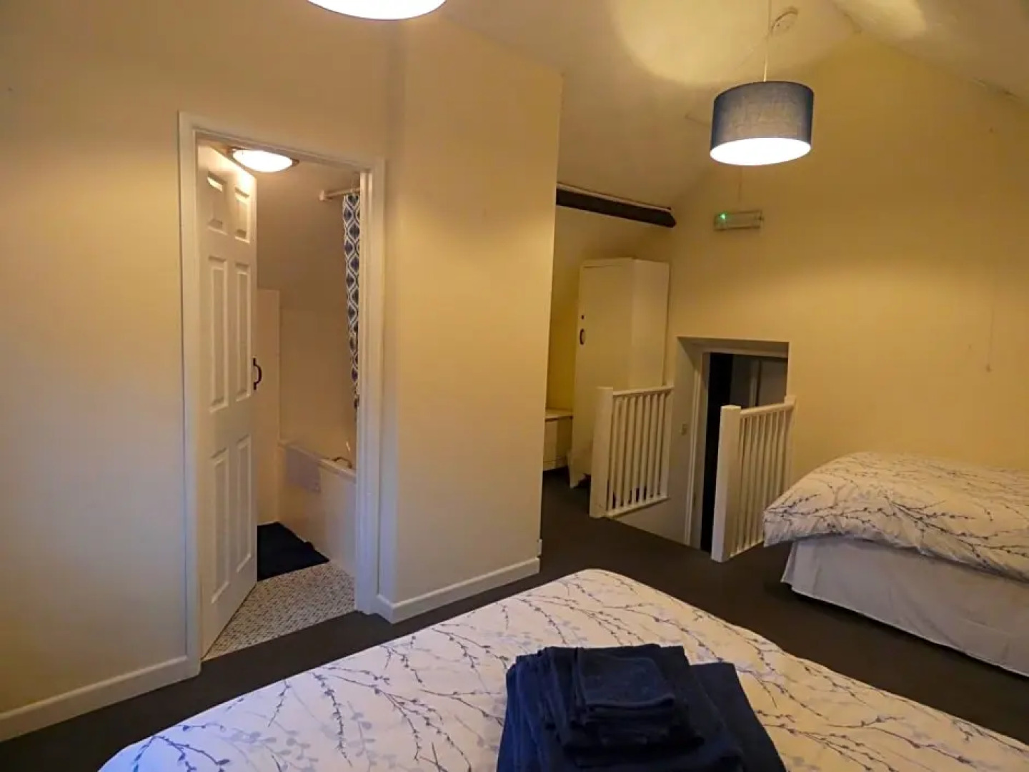 The Farmers Arms, Cwmdu