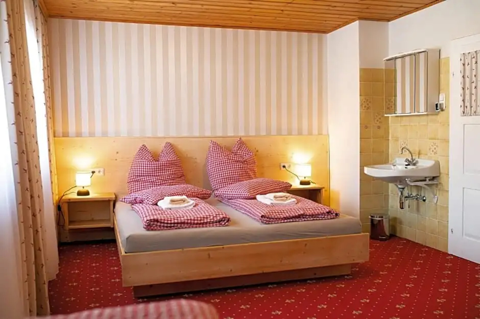 Rösslgut Bed & Breakfast