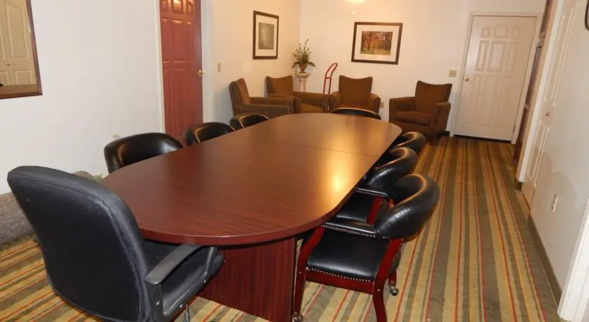 Comfort Inn & Suites Visalia