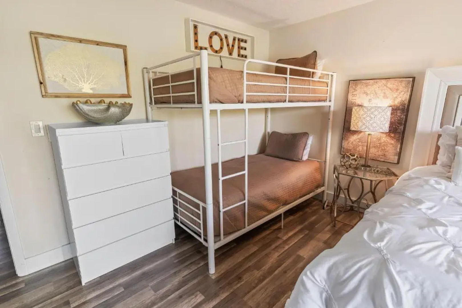 C-VOTED REMODELED UNIT! KAYAKs, MARINA,