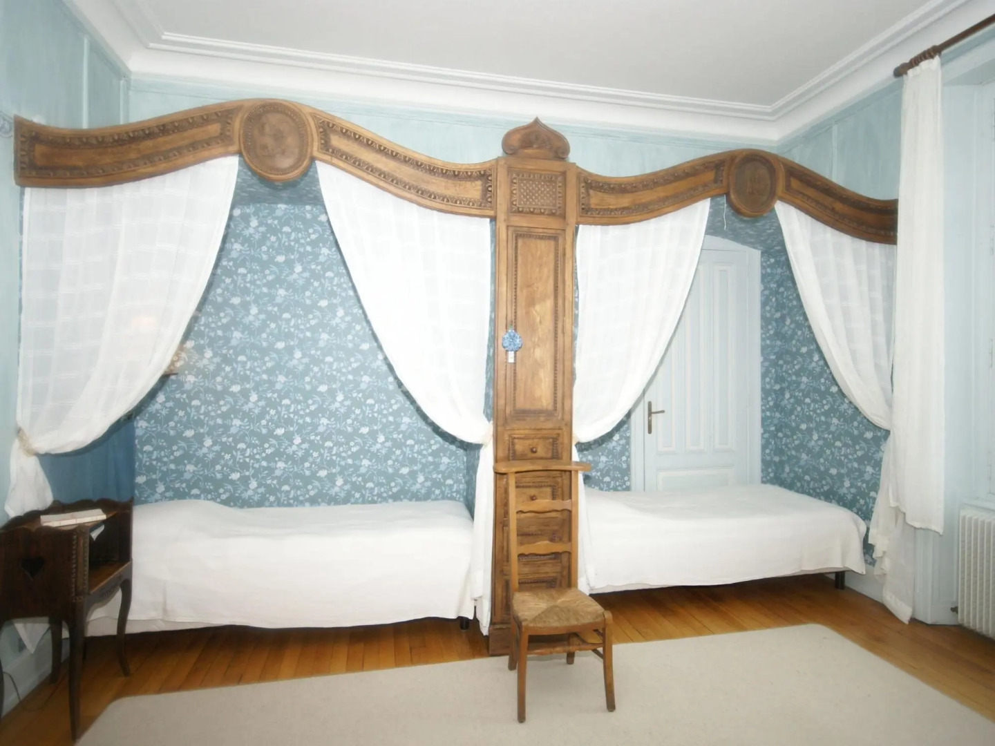 Delightful Mansion in Vecoux With Garden