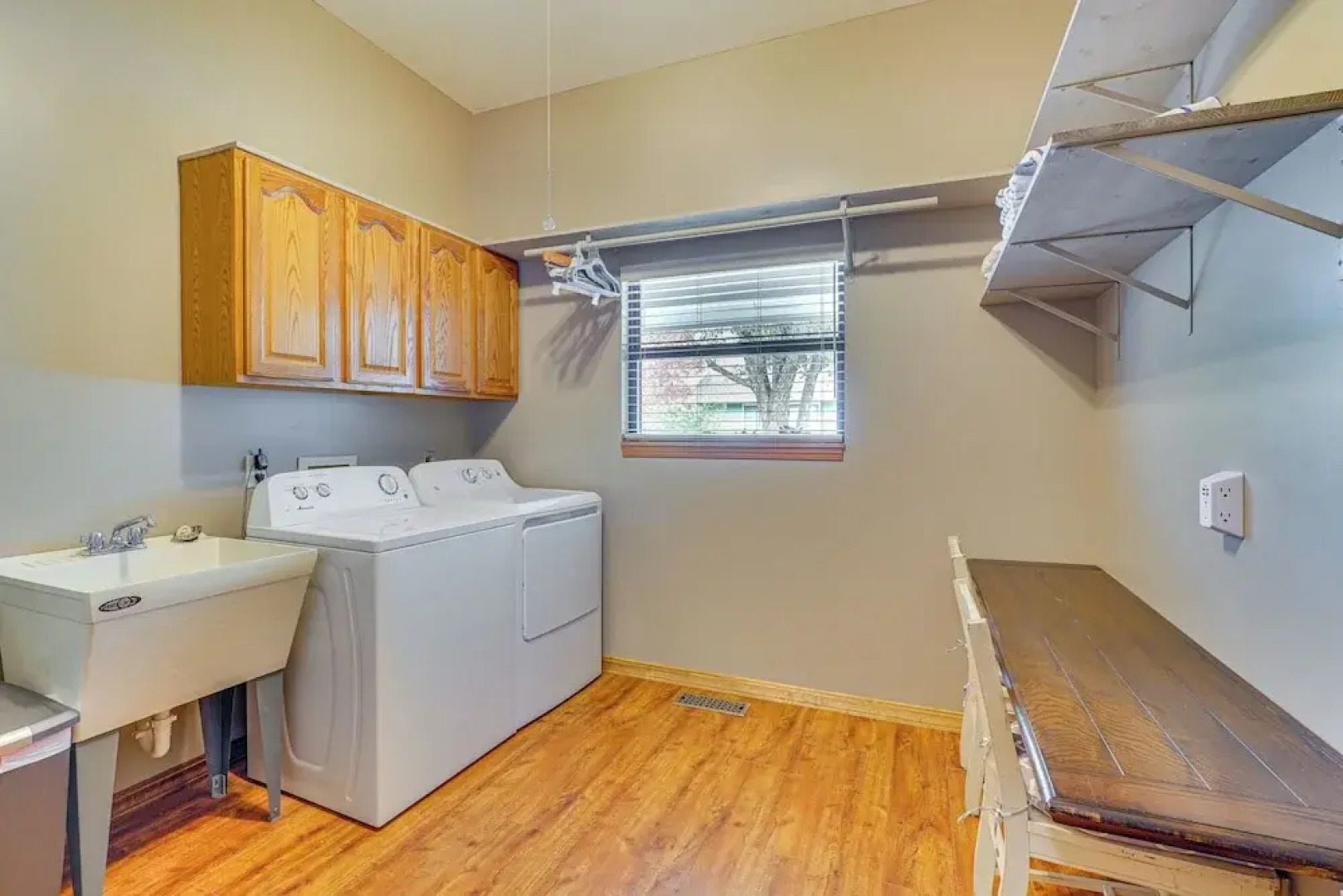 Near Dtwn Eureka Springs: Holiday Island Home!