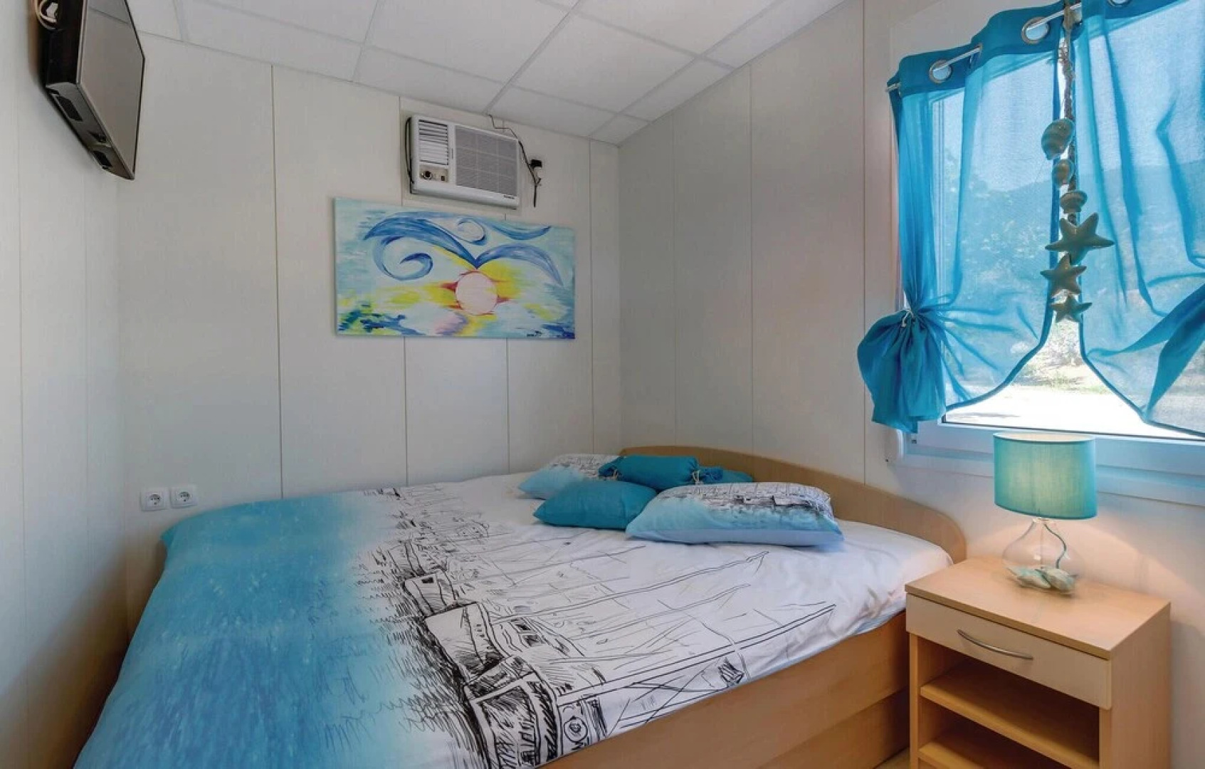 Stunning Home in Nerezine With Jacuzzi, Wifi and 2 Bedrooms