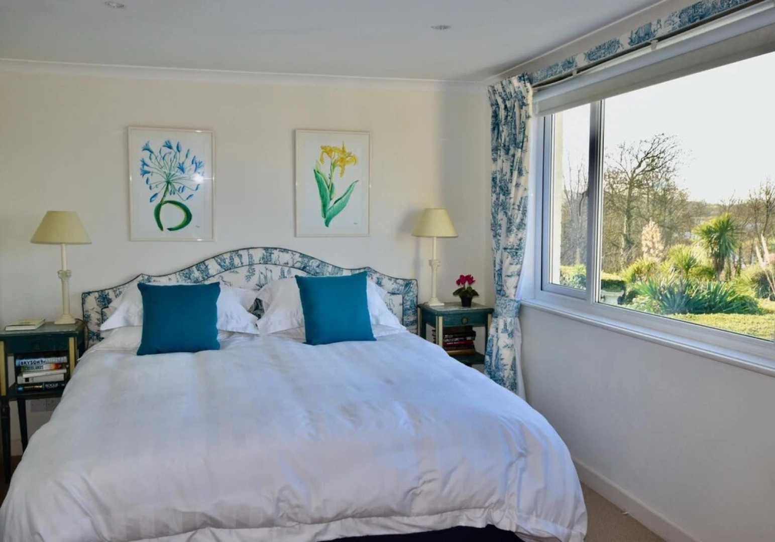 1 Kings Close a Superb Coastal Retreat