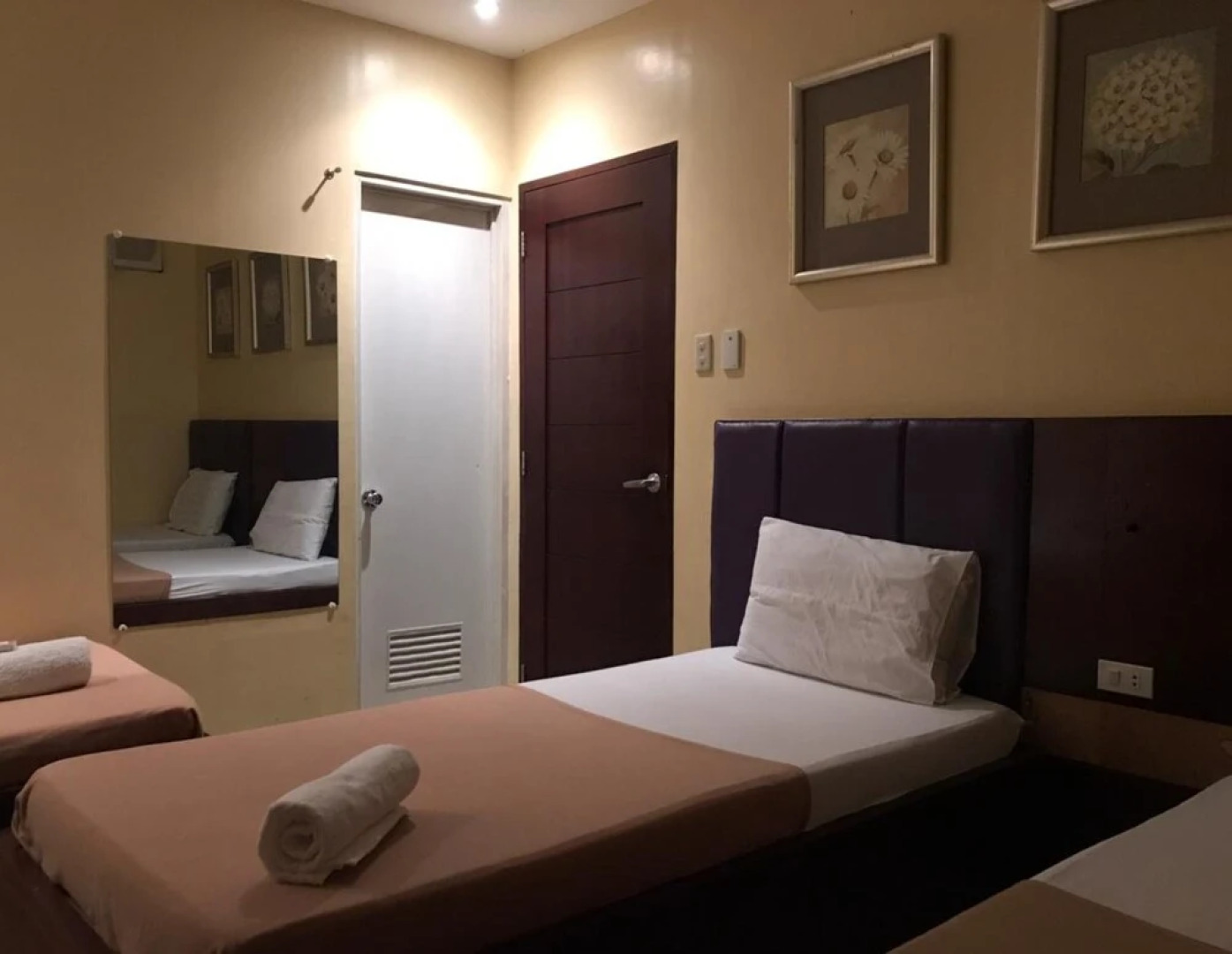 Laurien Hotel by OYO