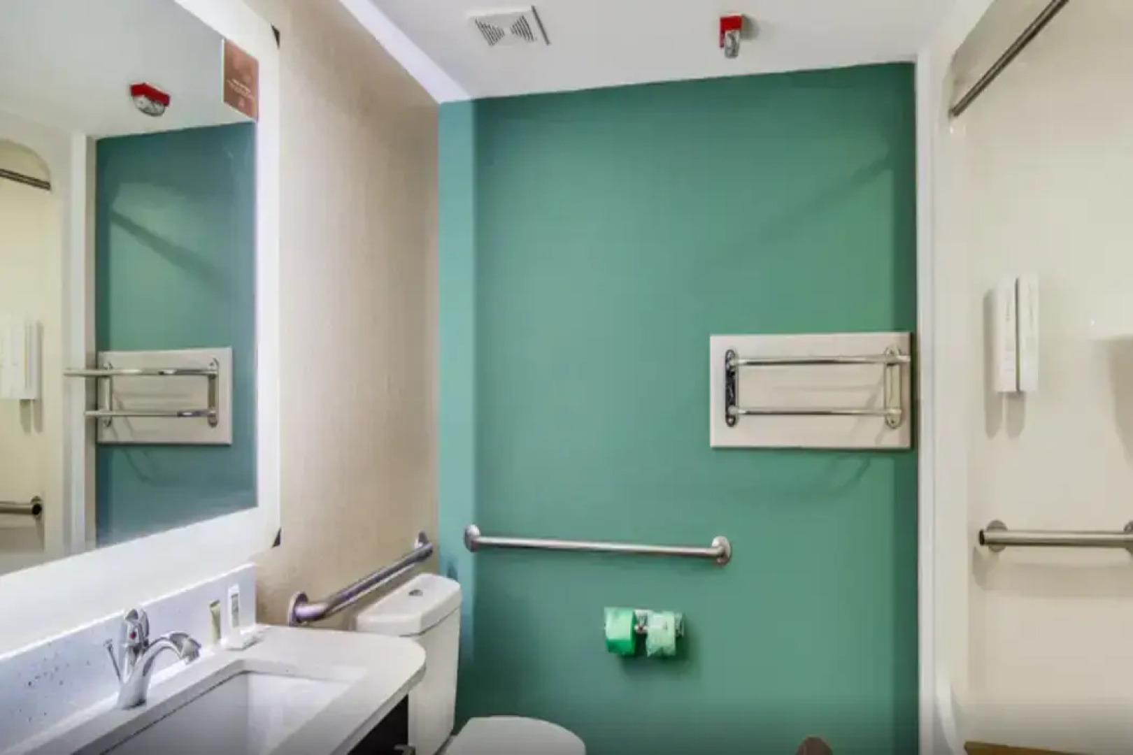 Clarion Pointe Wake Forest - Raleigh North