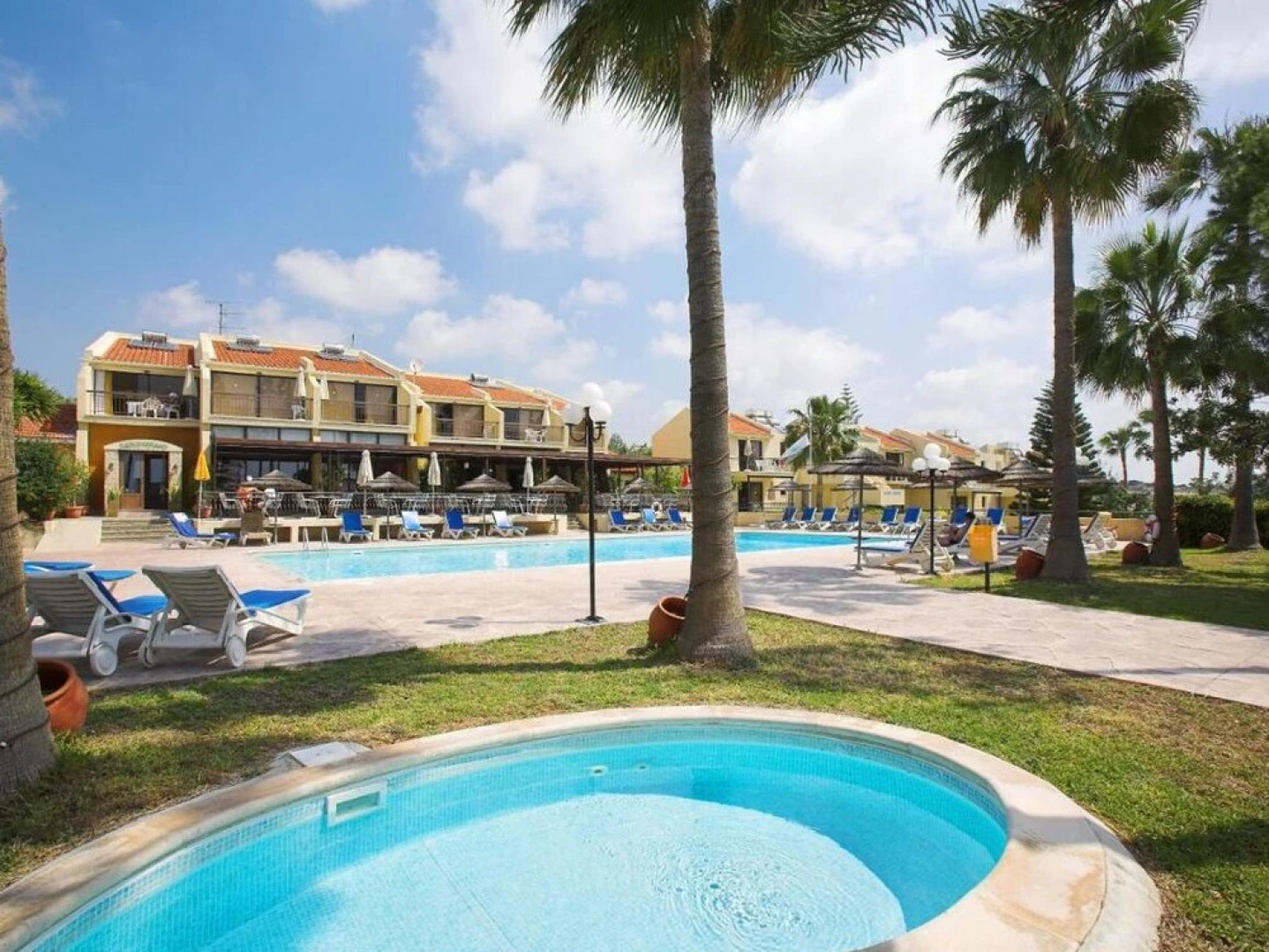 Adorable 1-bedroom Holiday Apartment With Balcony All Yours