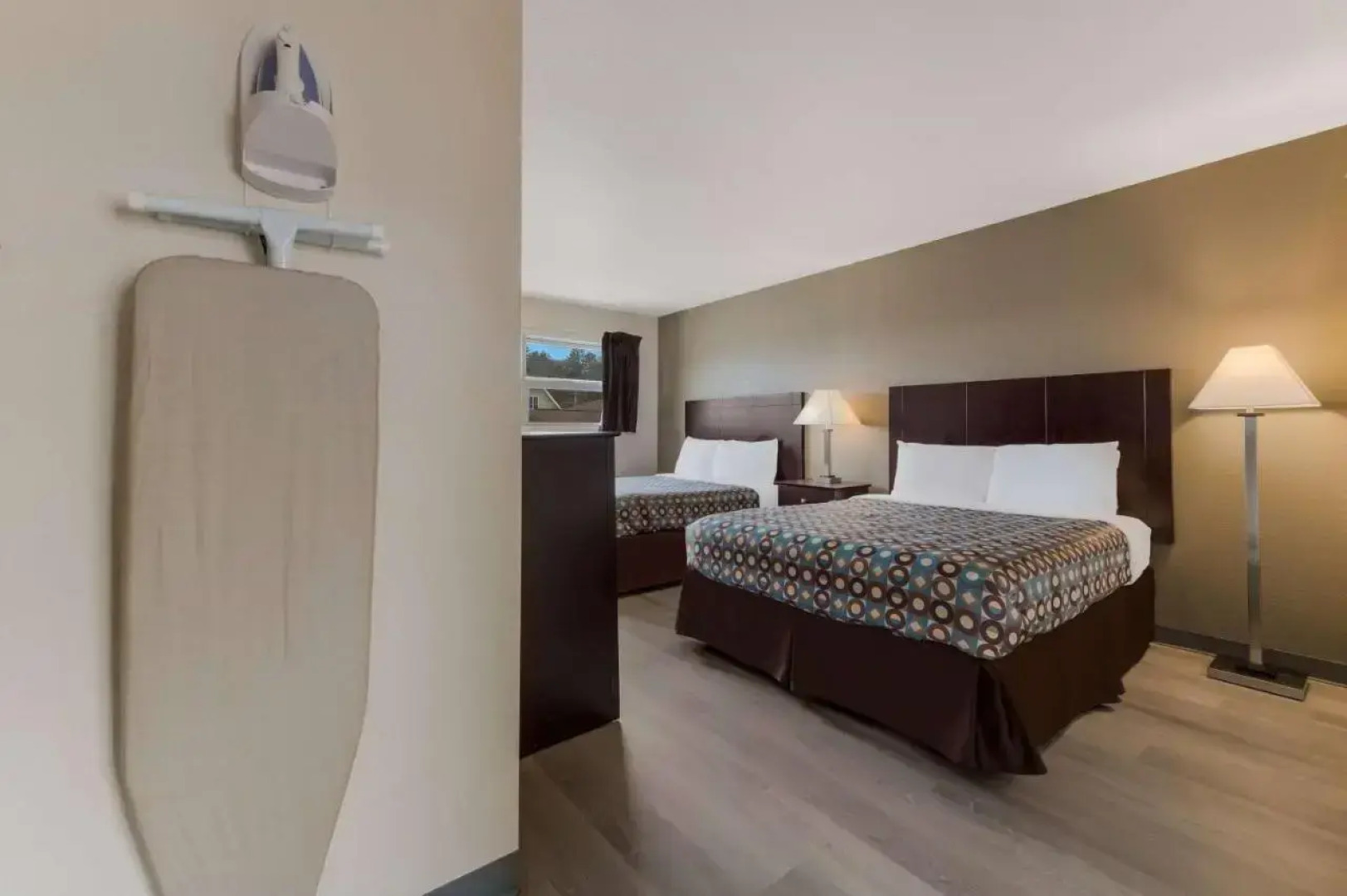 Americas Best Inns Iron Mounta