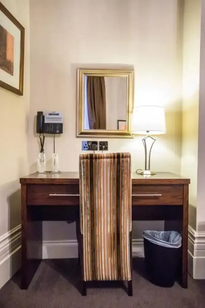 Duke Of Edinburgh Hotel