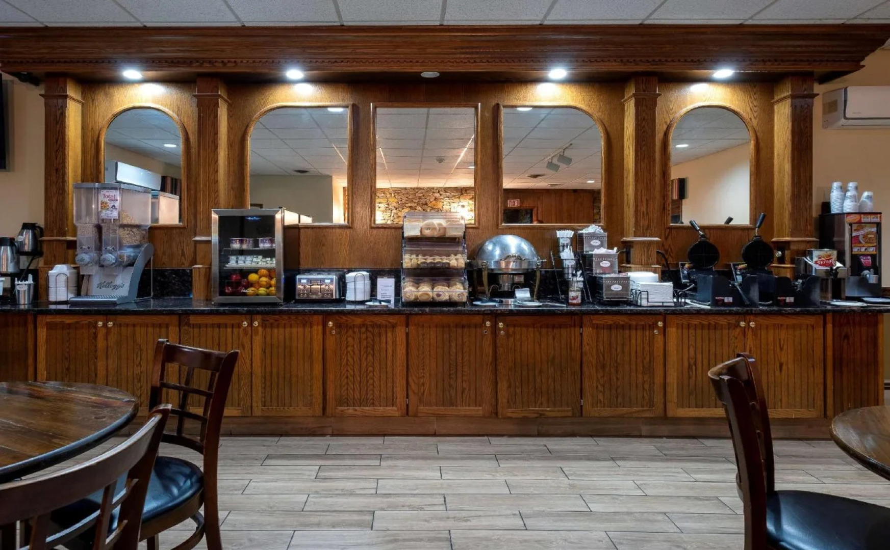 Red Roof Inn & Suites Hazleton