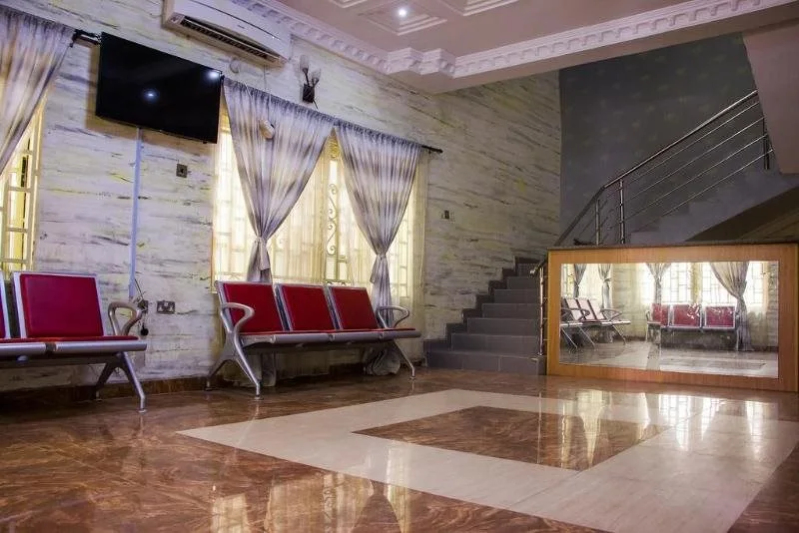Lekki Hotel And Suites
