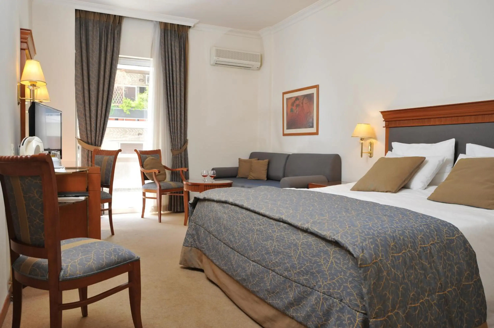 Athens Atrium Hotel and Suites